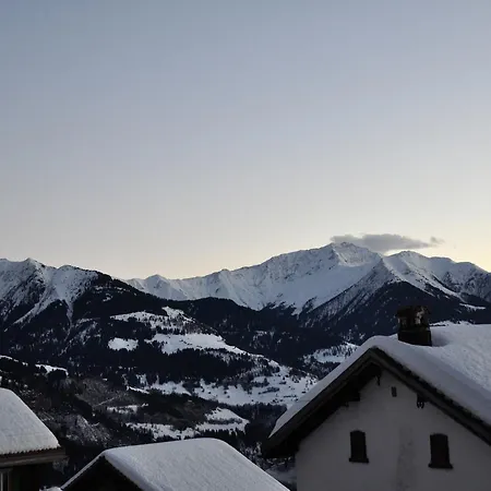 Lazy Mountain بيت شباب Ladir