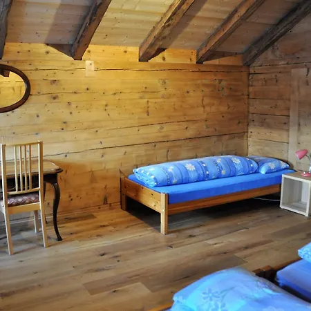 ホステル Lazy Mountain Ladir