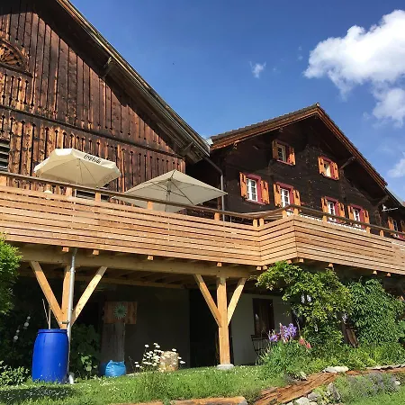 ホステル Lazy Mountain Ladir